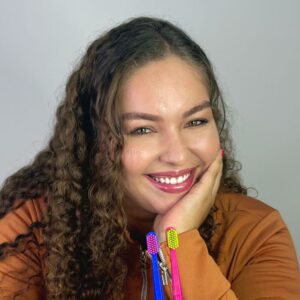 Dra. RAFAELLA SCOLAR